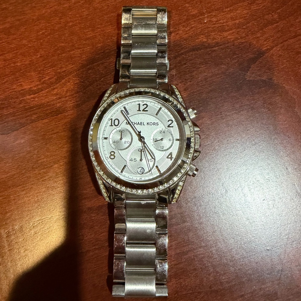 Michael Kors Silver-Tone Crystal Bezel Bracelet Watch **NEEDS BATTERY